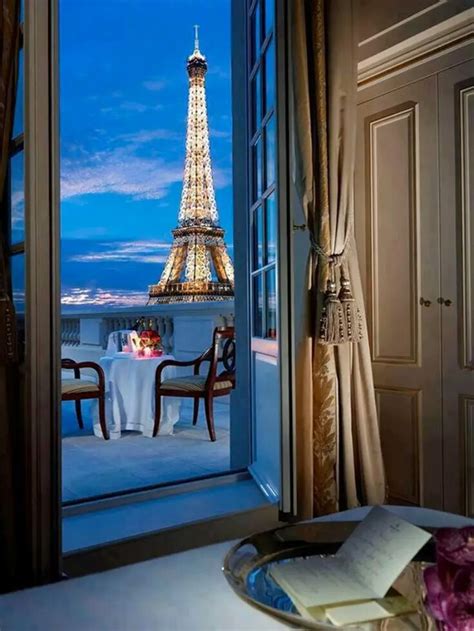 Paris, Eiffel Tower View Rooms | My Decorative