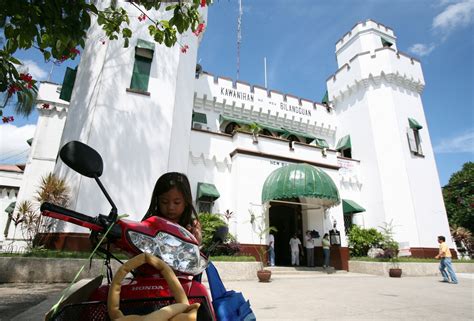 Philippines: Leila de Lima 'not discounting' Malacanang involvement in New Bilibid prison riot
