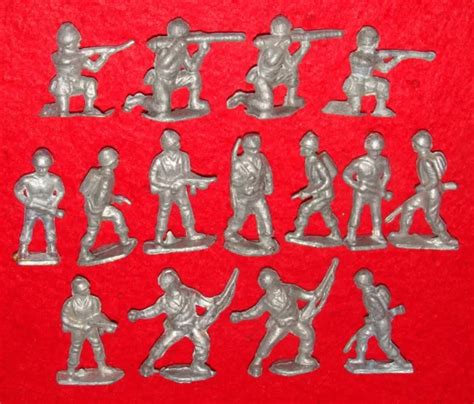 15 VINTAGE UNPAINTED Lead Toy Soldiers - WWII US Army Soldiers / various poses $24.99 - PicClick