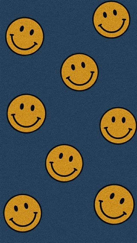 Aesthetic Trippy Smiley Face Wallpaper Laptop - Smiley Face Wallpaper ...