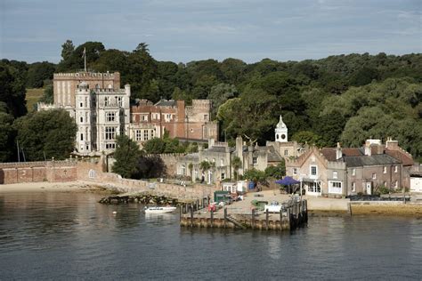 9 Castles in Dorset to Explore for Historic Days Out!