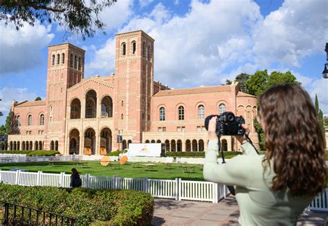 Study by VPNOverview finds UCLA to be America’s most Instagrammable campus - Daily Bruin