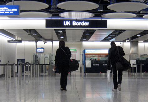 File:UK Border, Heathrow.jpg - Wikimedia Commons