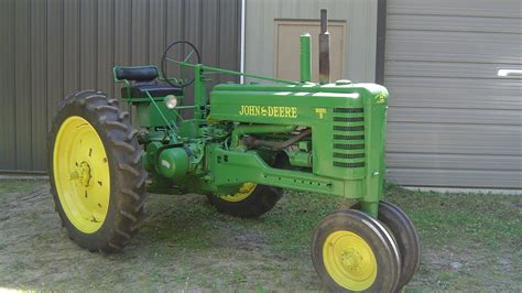 1951 John Deere Model B Styled Tractor | S11 | Walworth 2010