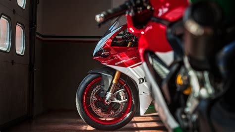 Ducati 1299 Panigale R Final Edition: a Whole New World!