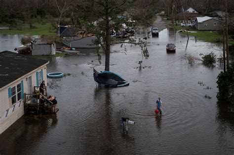 Hurricane Ida death toll in Louisiana rises to 12 | Reuters
