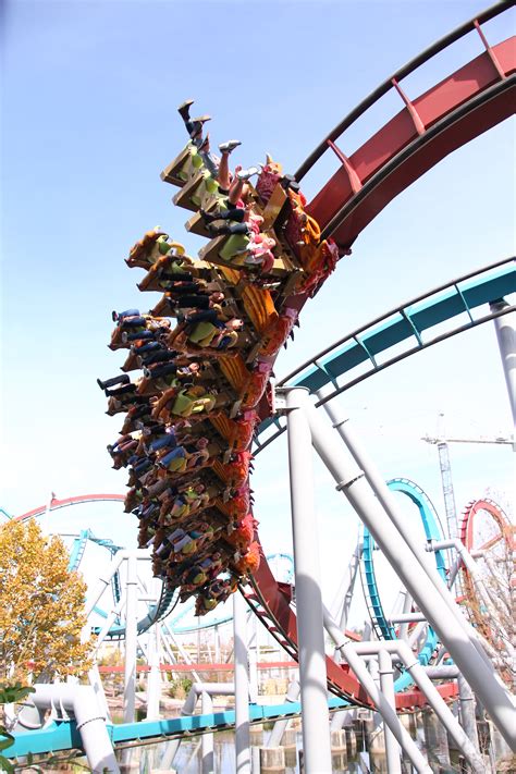 File:Universal-Islands-of-Adventure-Dragon-Challenge-Coaster-9151.jpg ...