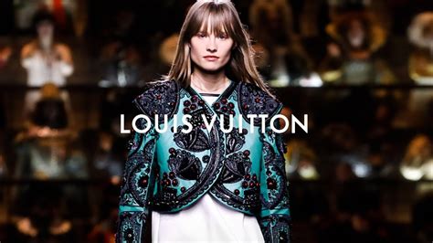 Louis Vuitton Fashion Show | semashow.com