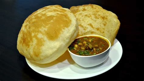 Chole Bhature in Delhi - 25 Iconic Places to Try - Holidify