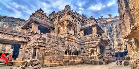 Ellora and Ajanta Caves – India For Beginners