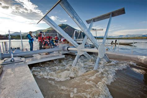 Idea of water as renewable energy powers up | NBC News