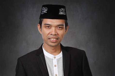 Biografi Ustadz Abdul Somad : Keluarga, Pendidikan dan Karir • SoPasti.Com