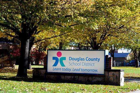 Douglas County School Board Abandons 1 Of 2 School Voucher Plans | Colorado Public Radio