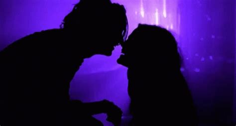 Silhouette Love GIF - Silhouette Love Couple - GIF を見つけて共有する