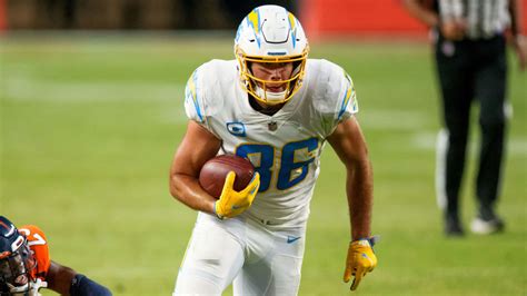 Hunter Henry 'open to whatever' as TE approaches free agency