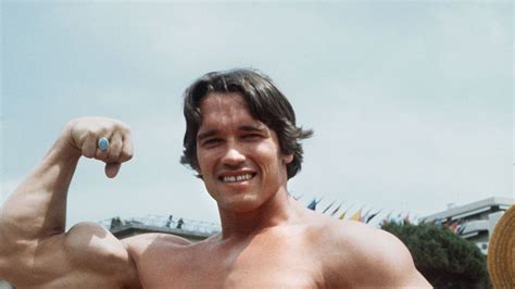 Arnold Schwarzenegger Explains When to Use Lighter Weights