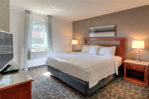 Old Montreal, Canada Hotels | SpringHill Suites Old Montreal