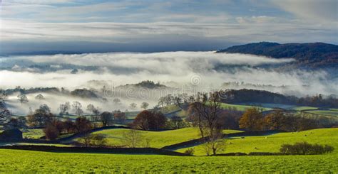 Lake Windermere stock image. Image of columbia, mountains - 9885341