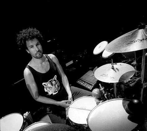 Jon Theodore - DRUMMERWORLD