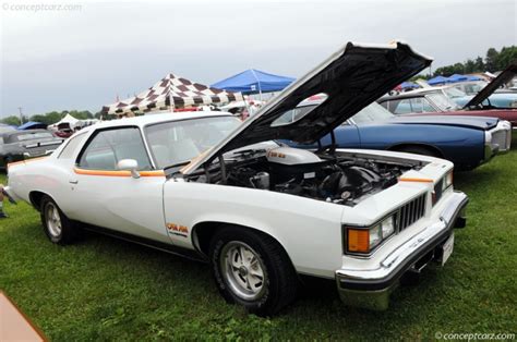 1977 Pontiac LeMans Image. Photo 13 of 20