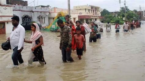 Bihar flood: Train services suspended between Sugauli-Narkatiaganj; six trains diverted | India ...