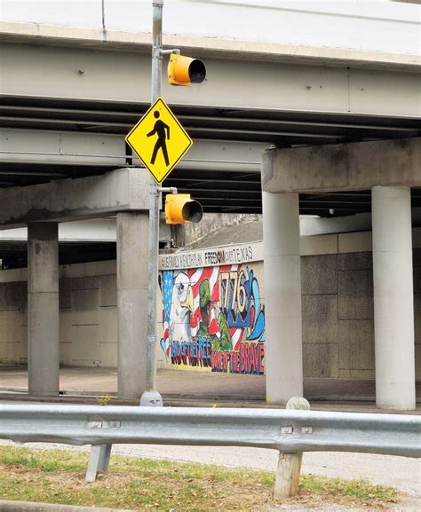 Houston in Pics: Public Freeway Underpass Art