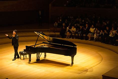 Lang Lang at Bing: A review by a pianist and a non-pianist