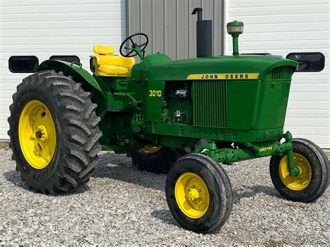 John Deere 3010 - Green Magazine