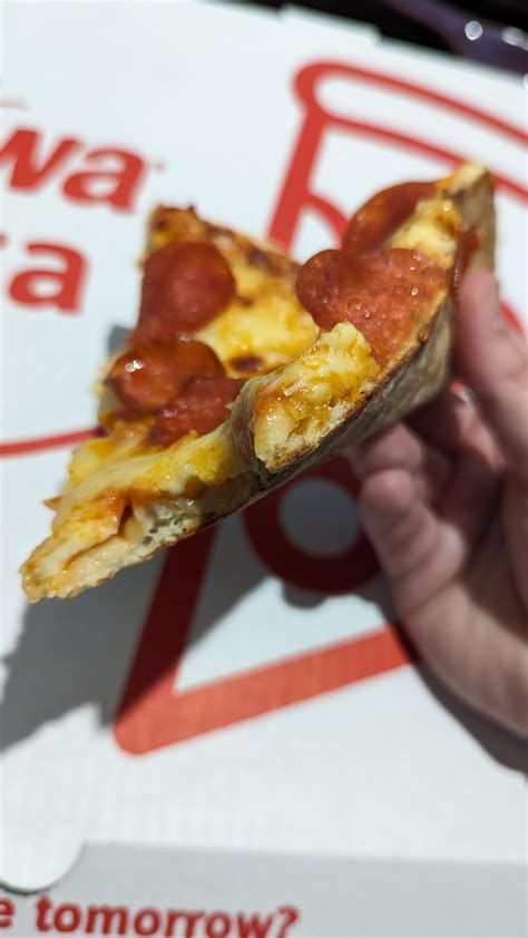 Wawa Pizza - an honest review : r/Wawa