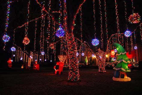 Houston Christmas Lights 2024-2025 in Texas - Rove.me