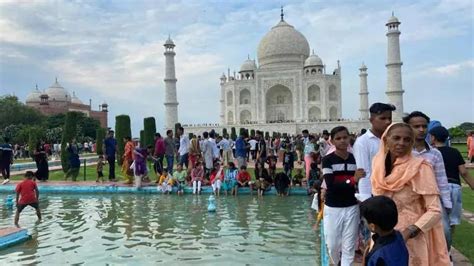 ASI marks 410 illegal constructions around Taj Mahal for demolition - Agra News | India Today