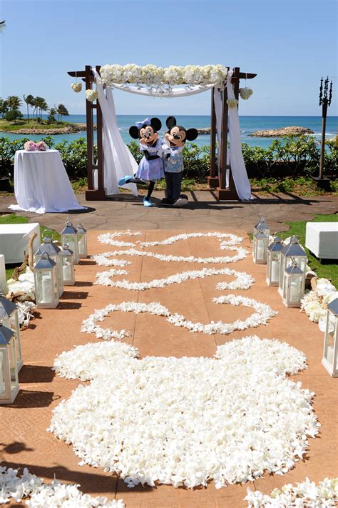 25 Ideas for a Mickey and Minnie Inspired Disney Themed Wedding ...