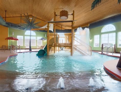 20 Hotels With Water Parks in Wisconsin (2022) - Milwaukee with Kids