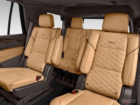 2021 Cadillac Escalade: 40 Interior Photos | U.S. News & World Report