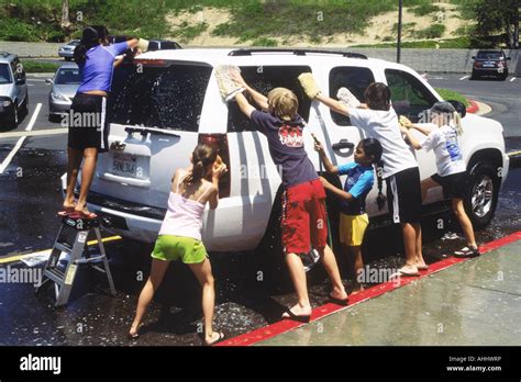 The human car wash with school kids at elementary school in California ...