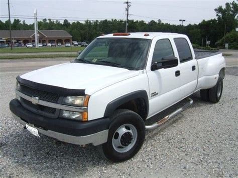 Sell used 2004 Chevrolet Silverado 3500 Crew Cab DRW 4x4 Diesel in Providence Forge, Virginia ...