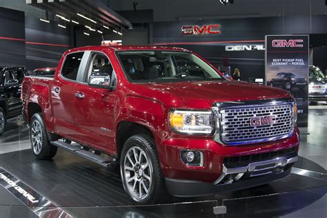 2017 GMC Canyon Denali Available Both In Diesel And Gasoline Variant!