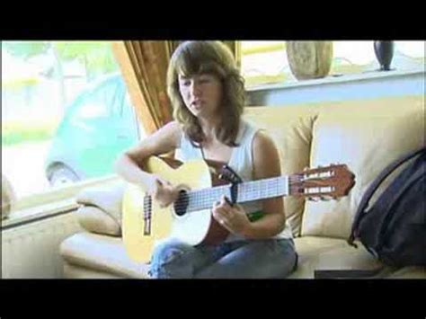 Jessica Hommel playing Mr Rock & Roll, Amy MacDonald - YouTube