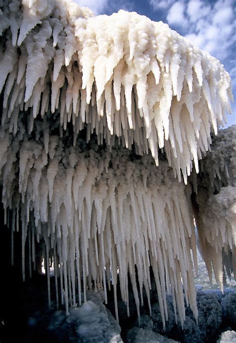 Strange Salt Formations in the Dead Sea | Amusing Planet