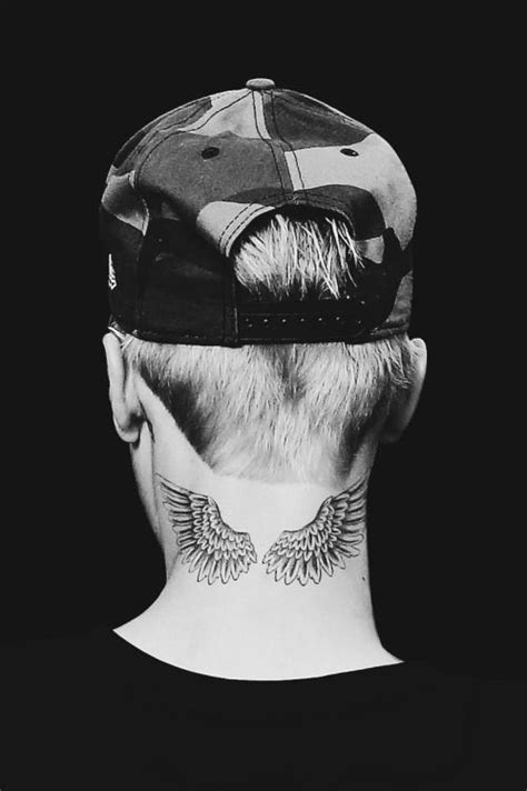 [View 18+] Angel Wings On Back Of Neck Tattoo