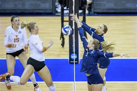 Texas Longhorns volleyball advances to NCAA championship game