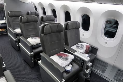 American Airlines 787-9 (789) Dreamliner Premium-Economy window seat ...