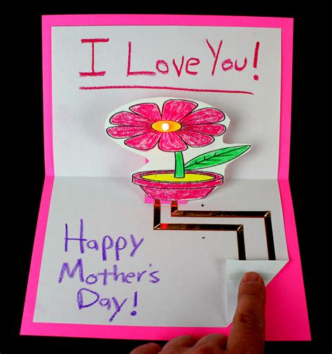 Make a Mothers Day Pop Up Card That Lights Up | Makerspaces.com