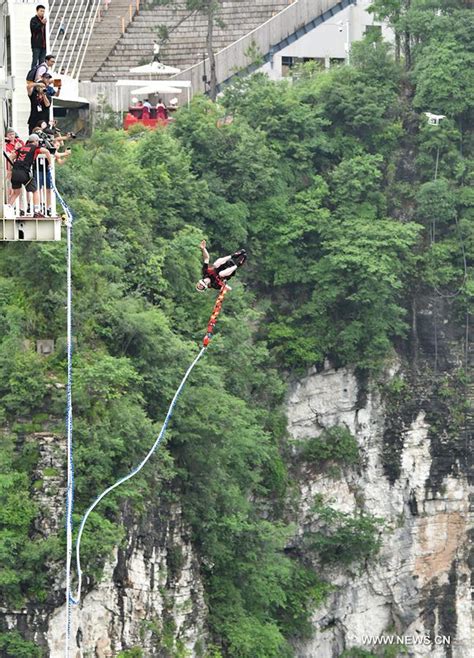 Go bungee jumping in C China's Zhangjiajie - Xinhua | English.news.cn