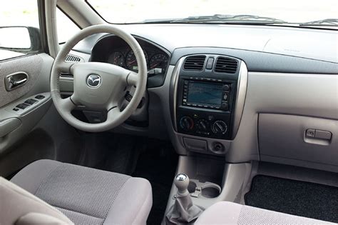 MAZDA PREMACY - Review and photos