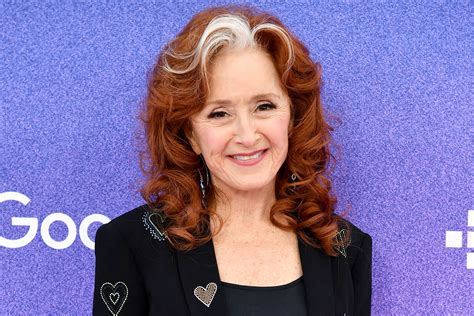 Who is Bonnie Raitt and how old is she? | The US Sun