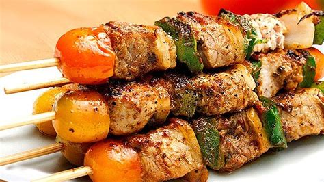 Brochetas de pollo y carne 【sencillas y rápidas】 » Receta Venezolana