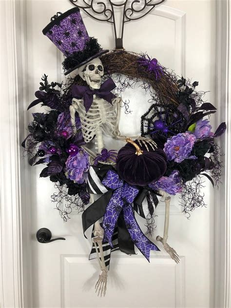 30+ Creative DIY Halloween Wreath Design For The Thriller Night | Diy ...