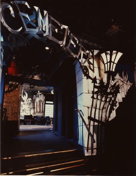 Tom Berry/Corrugated Installations: King Tut's Wah Wah Hut - Halloween Installation - 1987