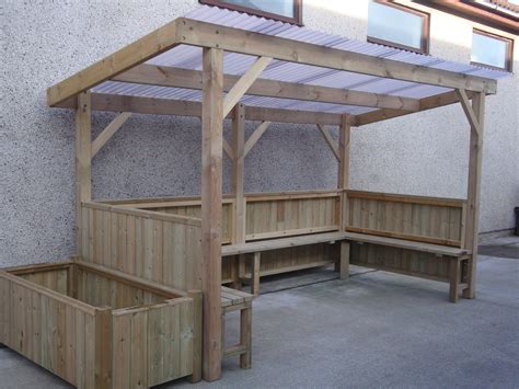 Outdoor Shelter / Waiting Shelter | Custom Creations